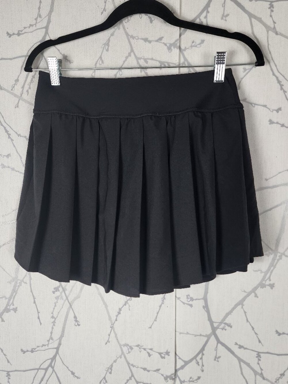 Old Navy Black Stretch Tech Pleated Tennis Skort
